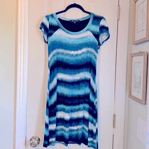 🌺2 for $23 🌺 Karen Kane T-shirt Dress in Aquas and Blues - Picture 1 of 10
